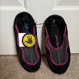 Body Glove Womens Black and Pink Water Shoes